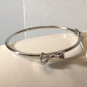 Kate spade silver bangle bracelet bow dainty